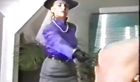 Vrouw die zich klaar maakt om vrouw te zien hollandse seksfilms