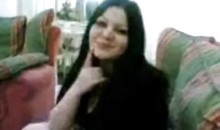 De brunette en haar vriend waren op een geweldige vakantie seksfilm gratis in Thailand.