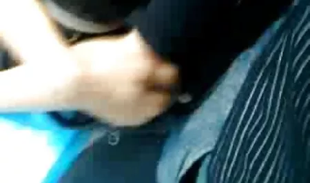 Zelfgemaakte lekkere seks films MFM met blonde Kousen