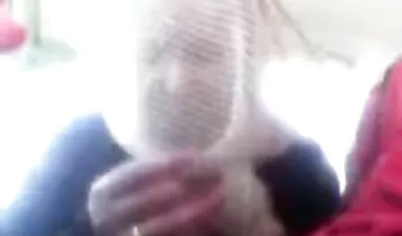 Mooi meisje met kleine poesjes gratis seksfilms kijken en Grote Tieten