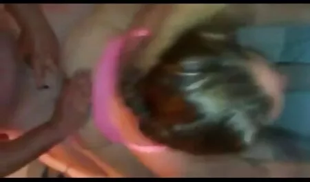 Er komt een beste seksfilm harige poes aan.