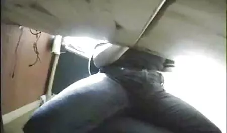 Klaar meisje ziet er klaar goede seksfilms uit