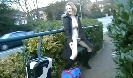 Ga zitten en steek een kaars vintage seksfilms aan.