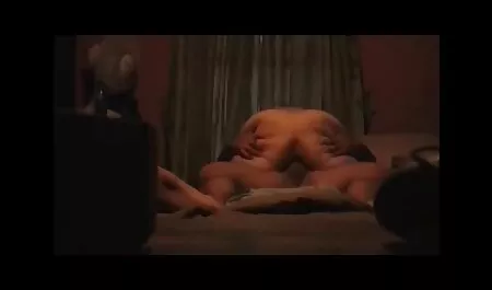 Dronken massage seksfilm vrouw spuit zonder minnaar.