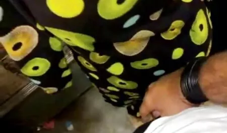 Valentina maakte haar romantische seksfilm poesje stom.