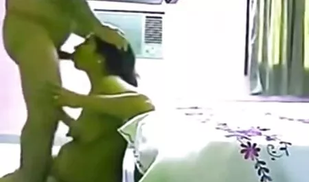 Commerciële handelaar Alicia Kent weigerde geen geld en zag duck free seksfilm