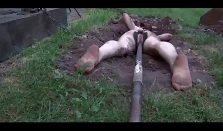 Vrouw speelt met seks film gratis dildo.